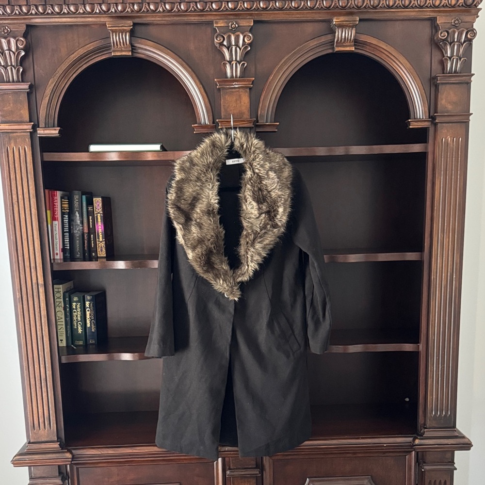 JustFab Black Cape with Faux Fur Trim